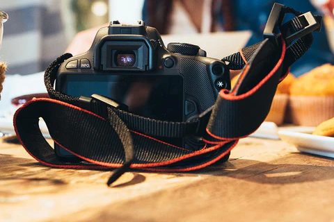 Comment Attacher une Dragonne d'Appareil Photo